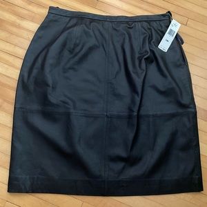 Gorgeous Rena Rowan 100% Leather skirt NWT✨ 18w but fits more 14/16W